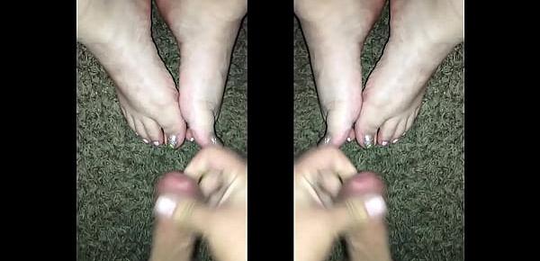  I Cum on Her Feet and Sexy Toes
